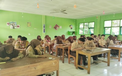 SMK Model Patriot IV Ciawigebang Selenggarakan Asesmen Sumatif Akhir Semester Berbasis Android