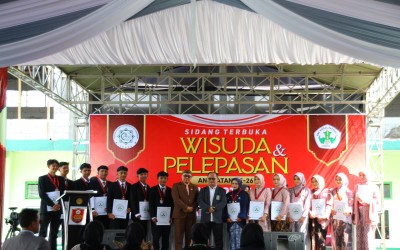 SMK Model Patriot IV Ciawigebang Gelar Acara Wisuda dan Pelepasan Angkatan ke-26